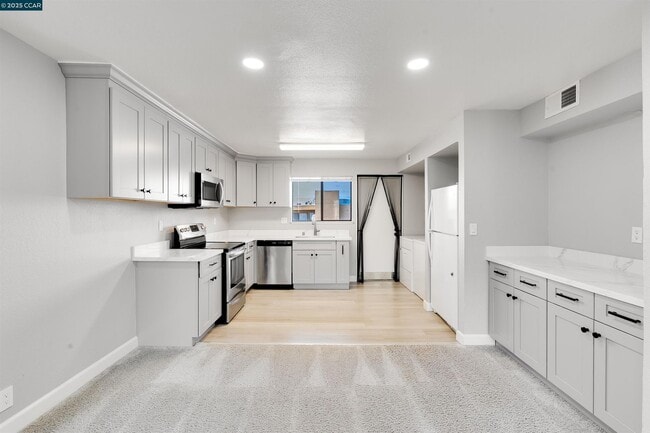 1851 Harrison St in Concord, CA - Building Photo - Building Photo