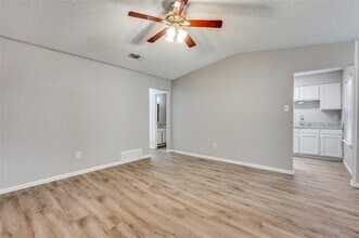 830 Woodland Ct in Kennedale, TX - Building Photo - Building Photo