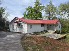 740 Finn Long Rd in Friendsville, TN - Building Photo