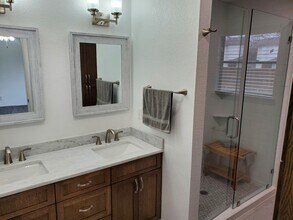 9006 Bancroft Trl in Austin, TX - Building Photo - Building Photo