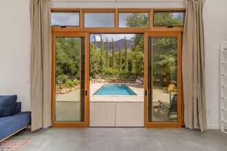 1303 N Montgomery St in Ojai, CA - Building Photo - Building Photo