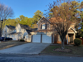5527 Bridge Pointe Dr in Alpharetta, GA - Building Photo