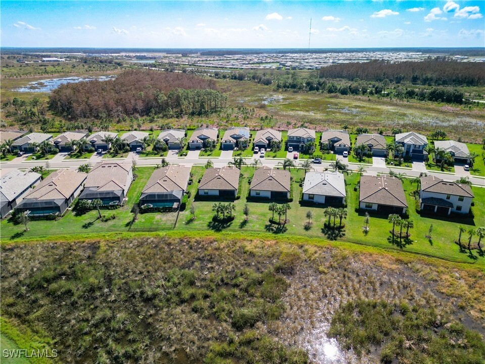 19758 The Pl Blvd in Estero, FL - Building Photo