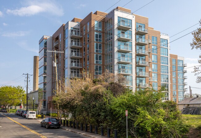 Peninsula 88 in Washington, DC - Foto de edificio - Building Photo