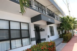 8320 Harding Ave in Miami Beach, FL - Building Photo - Building Photo