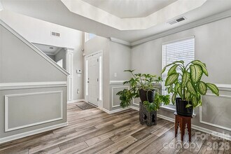 610 Grantham Ln in Charlotte, NC - Foto de edificio - Building Photo