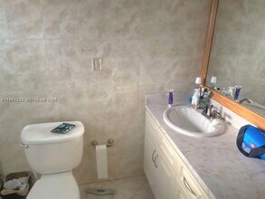 7340 SW 82nd St in Miami, FL - Building Photo - Building Photo