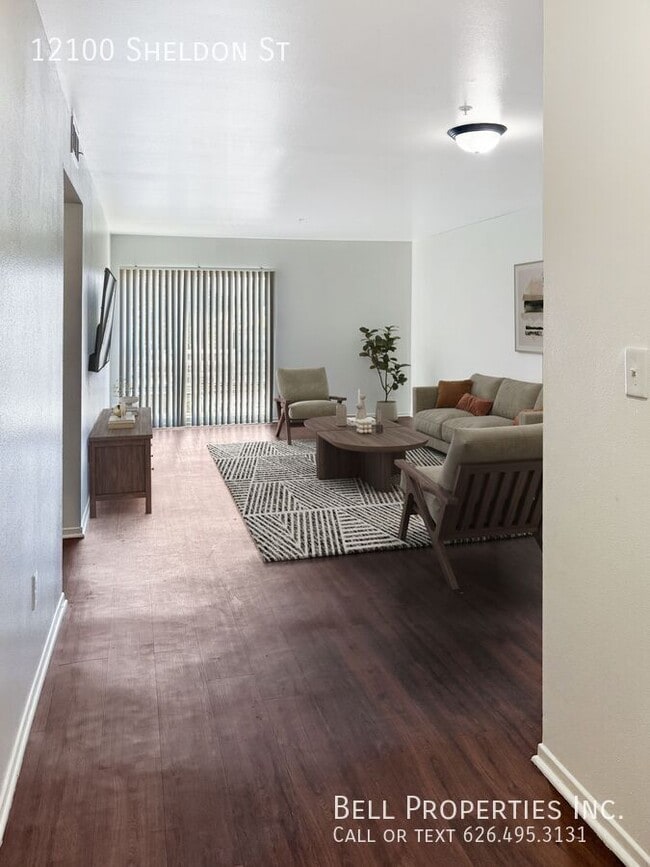 12100 Sheldon St in Los Angeles, CA - Building Photo - Building Photo