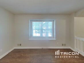 1025 Brenton Dr NW in Kennesaw, GA - Building Photo - Building Photo