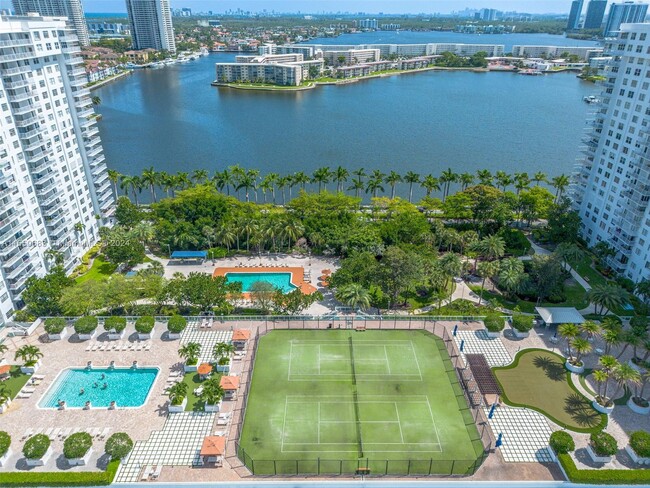 2801 NE 183rd St, Unit AVENTURA NICE VIEW SPECIA in Aventura, FL - Foto de edificio - Building Photo