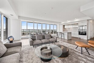 30 Inn On The Pk Dr in Toronto, ON - Building Photo