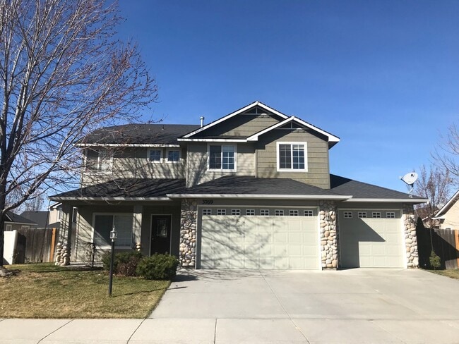 3769 N Frandon Ave in Meridian, ID - Building Photo - Building Photo