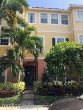 290 NE 5th Ave-Unit -Apt 8 in Delray Beach, FL - Building Photo - Building Photo