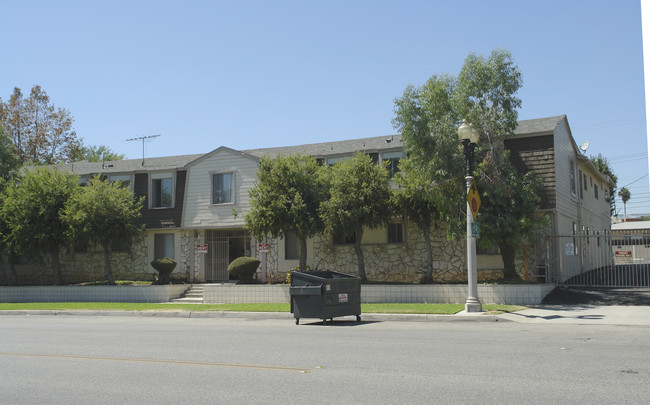 245 Junipero Serra Dr in San Gabriel, CA - Foto de edificio - Building Photo