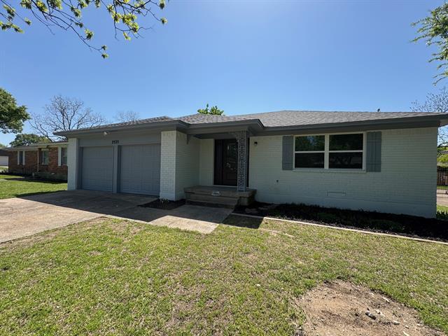 2535 Greenport Dr in Dallas, TX - Building Photo - Building Photo