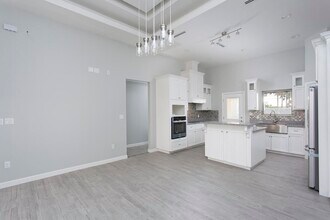 2206 Liverpool Dr in Edinburg, TX - Foto de edificio - Building Photo