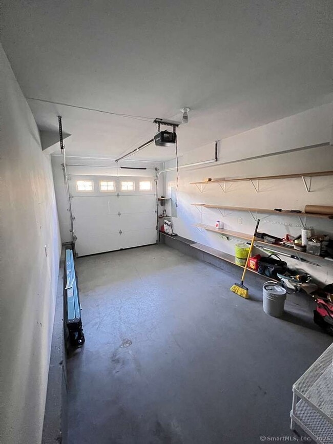 793 Pond St in Bridgeport, CT - Building Photo - Building Photo