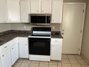 1009 Kane Dr in Longmont, CO - Building Photo - Building Photo