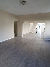 947 S Sycamore Ave, Unit 947 in Los Angeles, CA - Foto de edificio - Building Photo