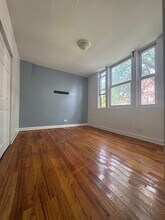 3233 W Pierce Ave, Unit 1 in Chicago, IL - Building Photo - Building Photo