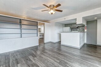 7527 Gulf Fwy in Houston, TX - Building Photo - Building Photo