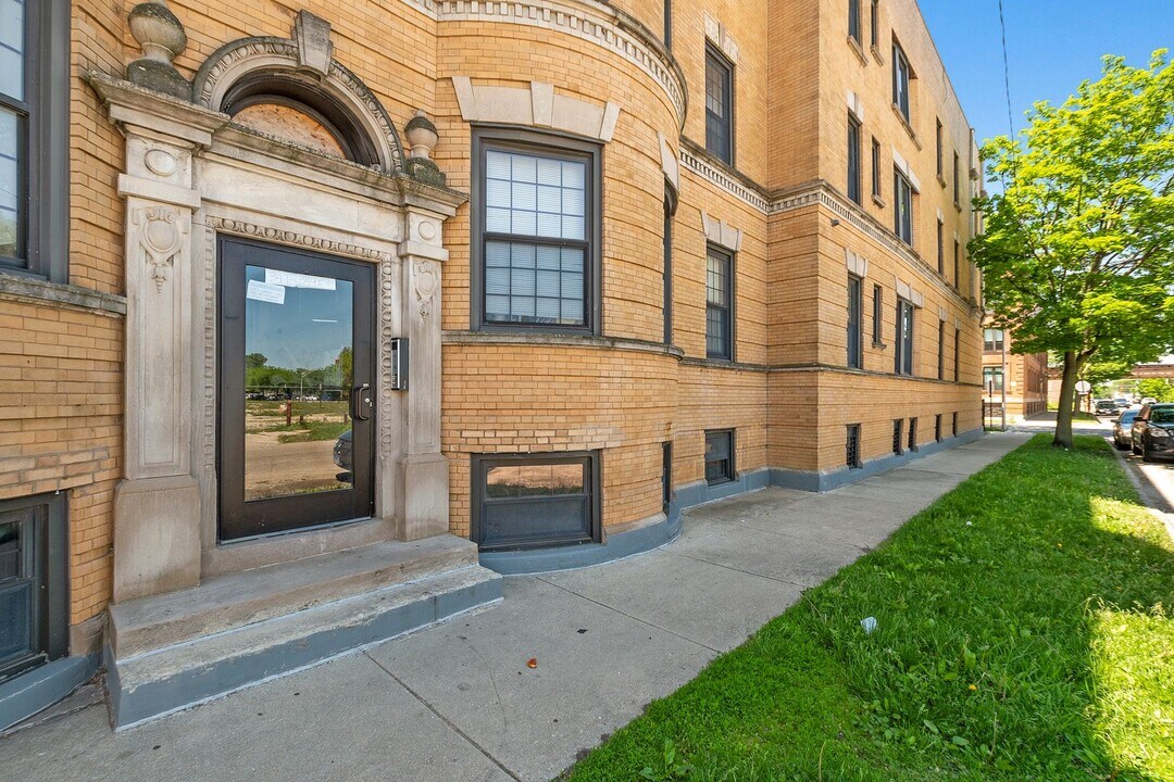 347 E 48th St in Chicago, IL - Building Photo