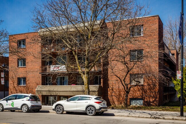 2965 De La Côte Sainte Catherine Ch in Montréal, QC - Building Photo - Building Photo