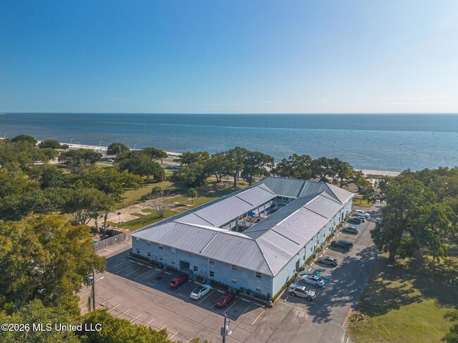 1282 Beach Blvd, Unit 209 in Biloxi, MS - Building Photo - Building Photo