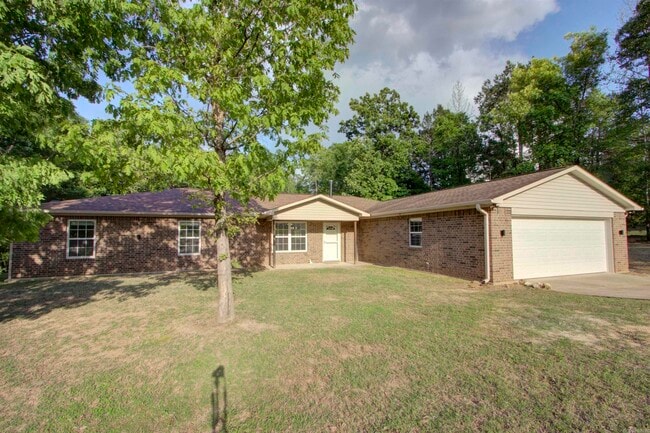 property at 720 Tennessee Acres Dr