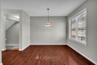 655-655 Tamarack Rd NW in Edmonton, AB - Building Photo - Building Photo