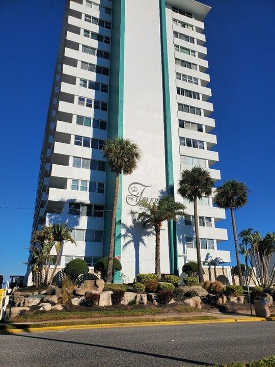 2800 N Atlantic Ave in Daytona Beach, FL - Building Photo