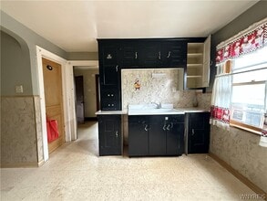 733 Lasalle Ave in Buffalo, NY - Building Photo - Building Photo