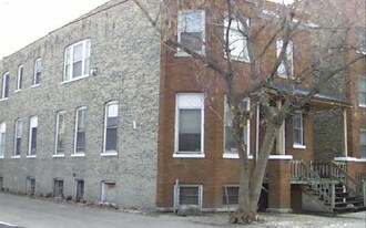 4743 N Bernard St in Chicago, IL - Building Photo