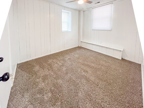 404 S Mulberry St in Warrensburg, MO - Building Photo - Building Photo