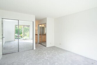 4248 Leafwood Cir E in Santa Rosa, CA - Foto de edificio - Building Photo