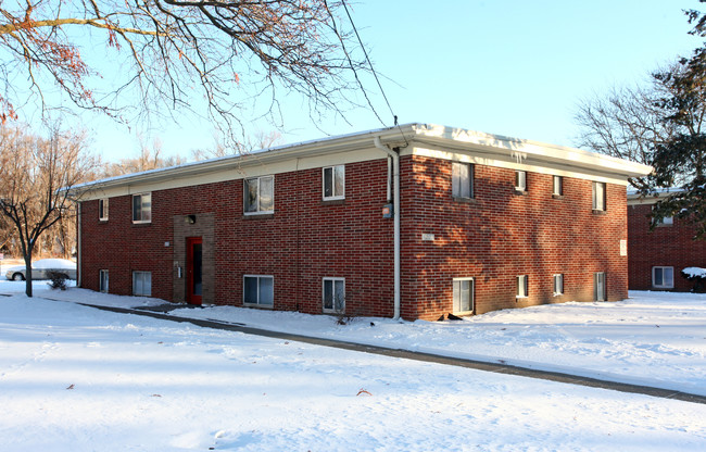 Highland Park Apartments in Des Moines, IA - Foto de edificio - Building Photo