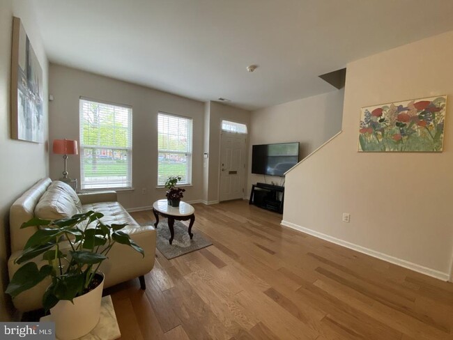 property at 1213 Clymer St