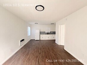 10514 1/4 S Vermont Ave in Los Angeles, CA - Building Photo - Building Photo