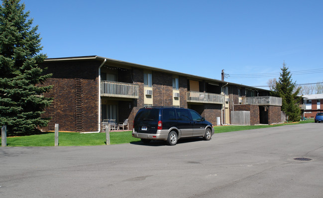 1016 Chester Apartments in Lansing, MI - Building Photo - Building Photo