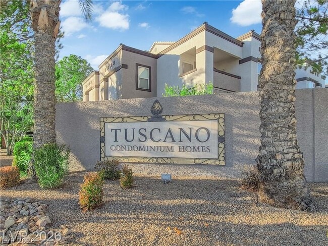 7255 W Sunset Rd in Las Vegas, NV - Building Photo - Building Photo