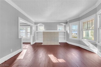 3315 E 145th St-Unit -2/UP in Cleveland, OH - Foto de edificio - Building Photo