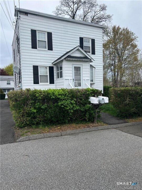 104 Palmer Ave in Stamford, CT - Building Photo