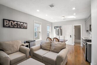 17 Howes St in Boston, MA - Building Photo - Building Photo