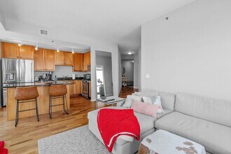 929 Portland Ave in Minneapolis, MN - Foto de edificio - Building Photo