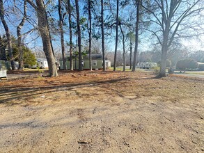 1381 Rainbow Dr in Kannapolis, NC - Building Photo - Building Photo