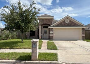 2002 Butkus Dr in Edinburg, TX - Building Photo