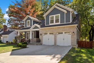 426 Bogey Ln in St. Louis, MO - Building Photo - Building Photo