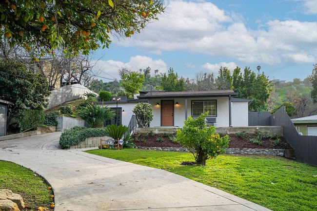 1818 Wollam St in Los Angeles, CA - Building Photo - Building Photo