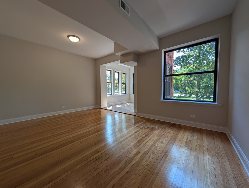 2323 N Kedzie Blvd, Unit 1 in Chicago, IL - Foto de edificio