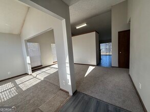 235 Whirlwind Ct in College Park, GA - Building Photo - Building Photo